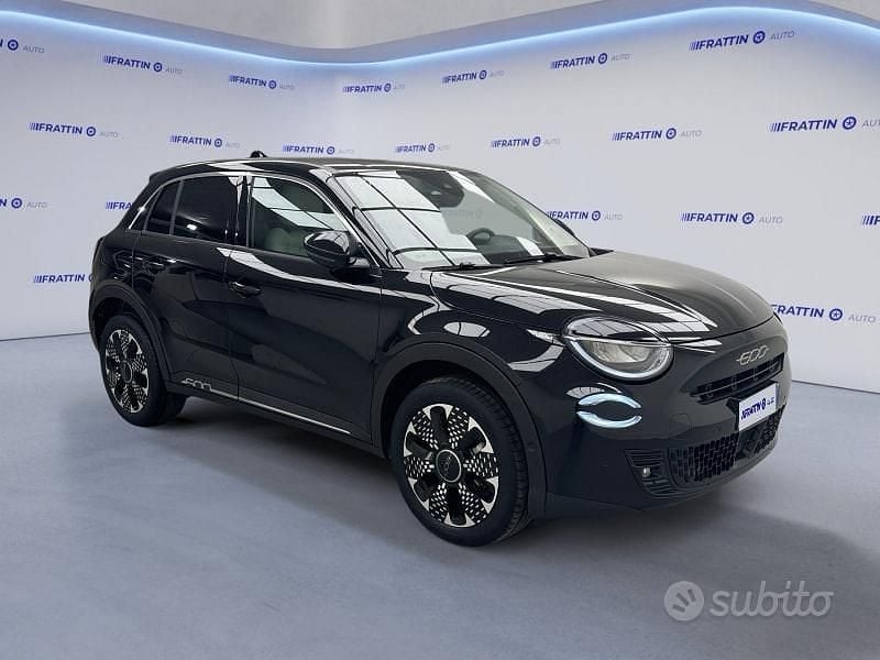 Usata Fiat 600 La Prima 110 CV (80 kW) 2025 Nero SUV