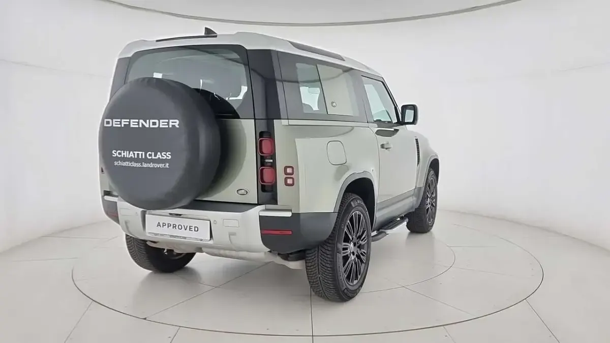Usata Land Rover Defender 200 CV (147 kW) 2021 Verde SUV