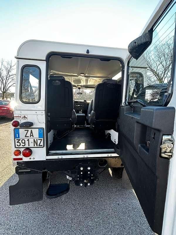 Usata Land Rover Defender 122 CV (89 kW) 2012 Bianco Station wagon