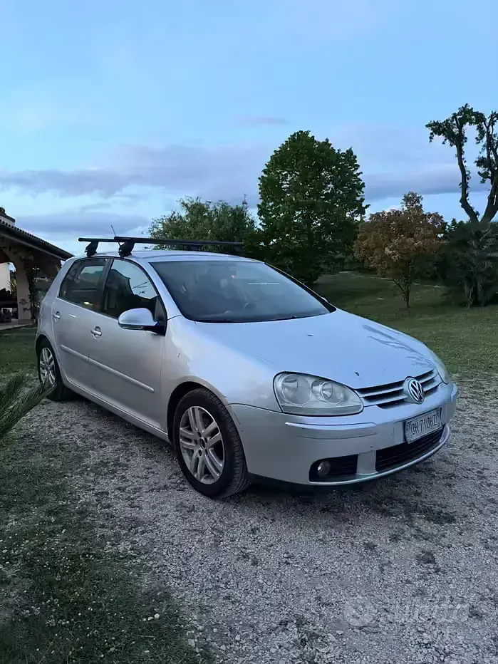 Usado VW Golf IV Comfortline 102 CV (75 kW) 2006 Gris Berlina