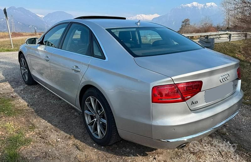 Usata Audi A8 250 CV (183 kW) 2011 Grigio Berlina