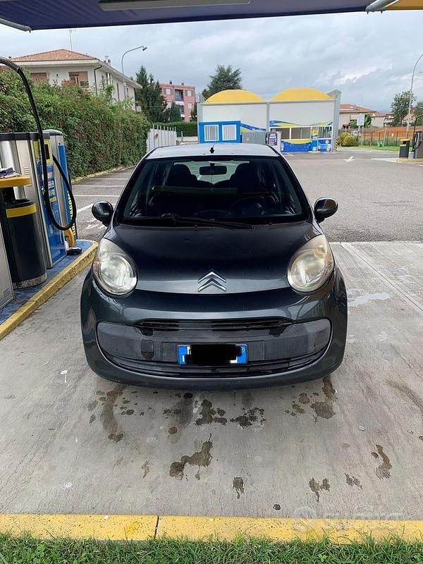 Nero Usata 2007 Citroën C1 Due volumi | 2500 € (Buon prezzo) - Immagine 1/4