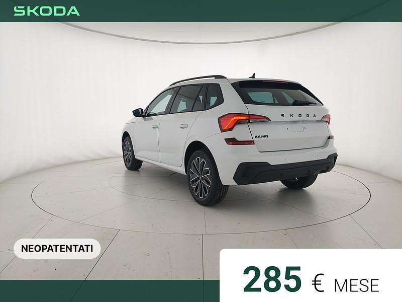 Nuova Skoda Kamiq 116 CV (85 kW) 2025 Grigio graphite metallizzato nero tulipa SUV
