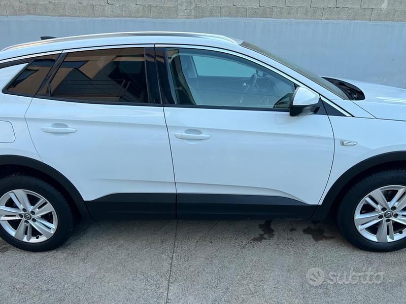 Usata Opel Grandland X Innovation 131 CV (96 kW) 2021 Bianco SUV