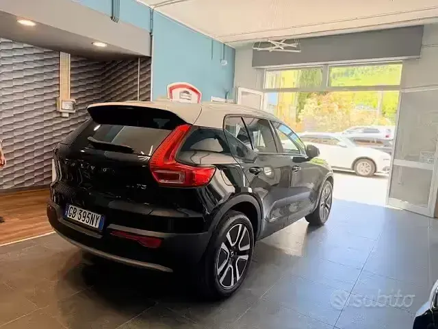 Usata Volvo XC40 Business Edition 163 CV (119 kW) 2020 Nero SUV
