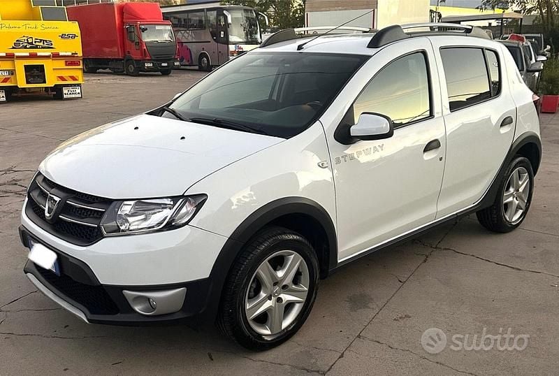 Usata Dacia Sandero Prestige 90 CV (66 kW) 2014 Bianco Berlina