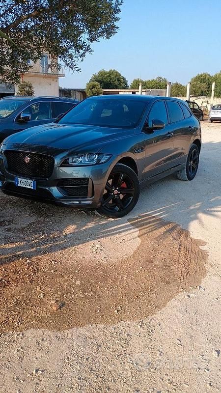 Usata Jaguar F-Pace 250 CV (183 kW) 2017 Grigio SUV