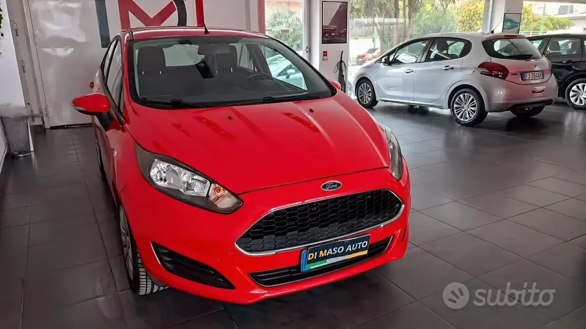 Usata Ford Fiesta Titanium 95 CV (69 kW) 2017 Rosso Utilitaria