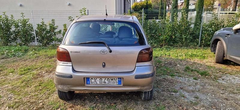 Usata Toyota Yaris Sol 75 CV (55 kW) 2003 Berlina