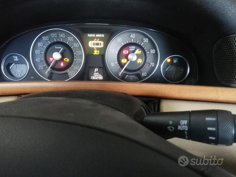 Usata Lancia Thesis 215 CV (158 kW) 2002 Grigio Berlina