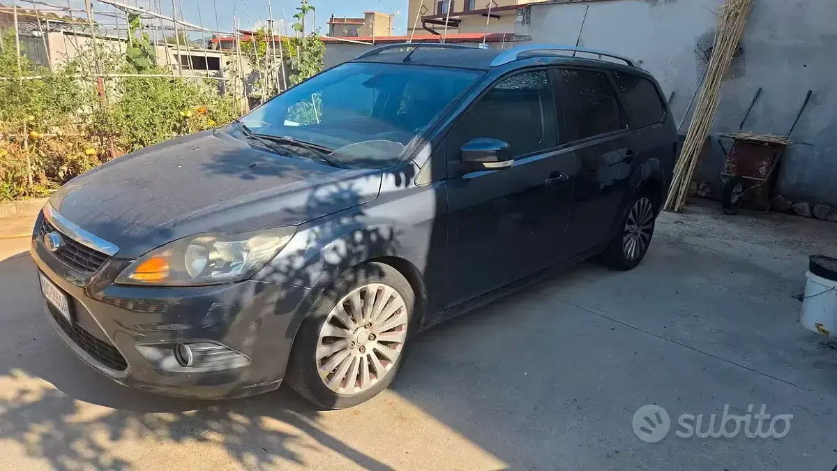 Usata Ford Focus 90 CV (66 kW) 2008 Grigio Station wagon