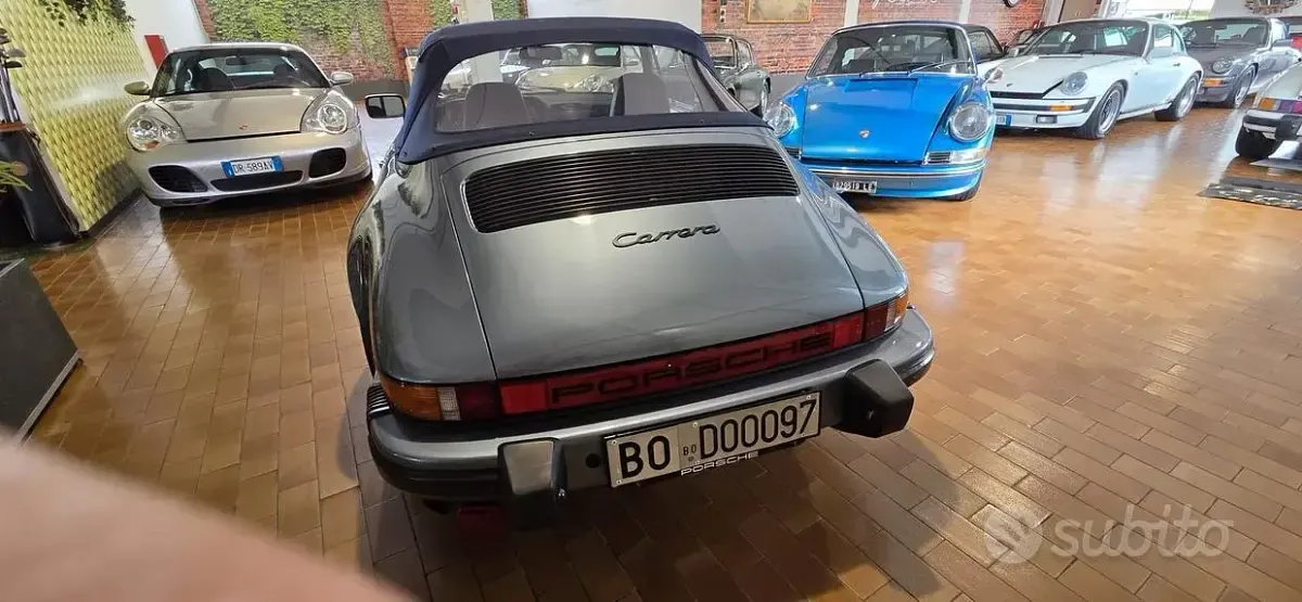Usata Porsche 911 Carrera Cabriolet 231 CV (169 kW) 1985 Blu Cabrio