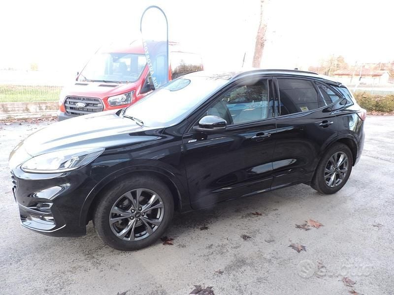Usata Ford Kuga ST-Line 150 CV (110 kW) 2023 Nero SUV