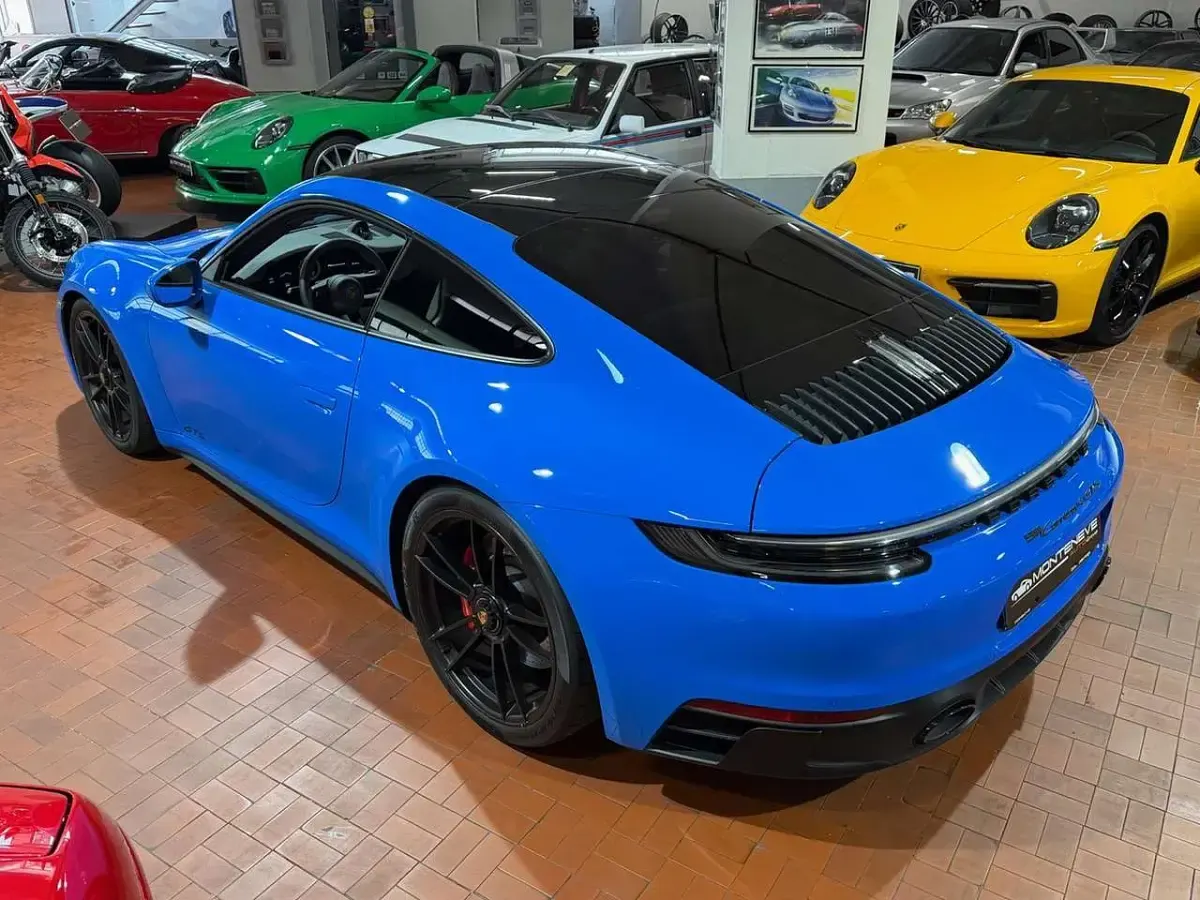 Usata Porsche 911 480 CV (353 kW) 2023 Shark blue Coupé