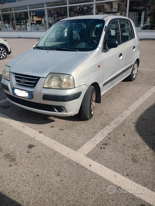 Usata Hyundai Atos 59 CV (43 kW) 2003 Grigio Utilitaria