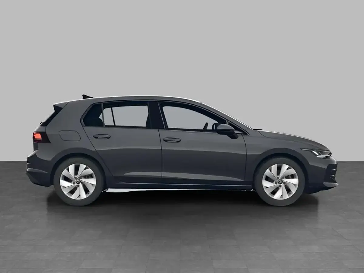 Nuova VW Golf VIII Life 150 CV (110 kW) 2026 Dolphin grey metallizzato Berlina