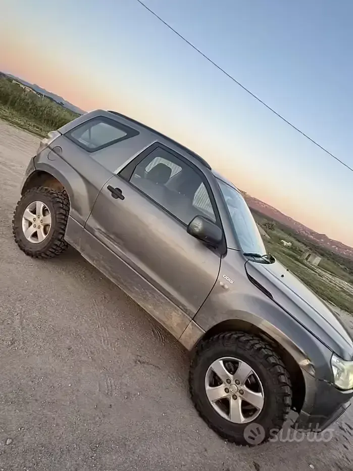 Usata Suzuki Grand Vitara 129 CV (94 kW) 2006 Grigio SUV