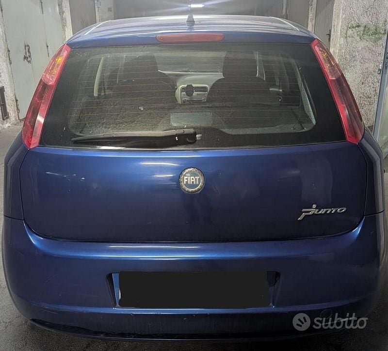 Usata Fiat Grande Punto Active 65 CV (47 kW) 2006 Blu/azzurro Utilitaria