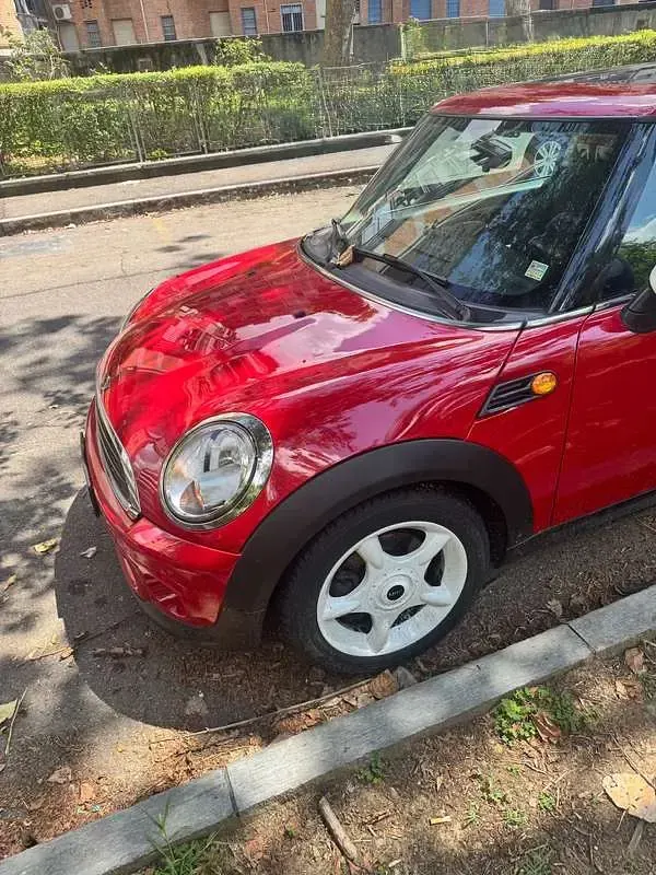 Usata Mini ONE 75 CV (55 kW) 2014 Rosso Utilitaria