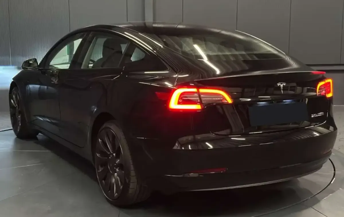 Usata Tesla Model 3 Performance 155 kW (211 CV) 2022 Nero Berlina