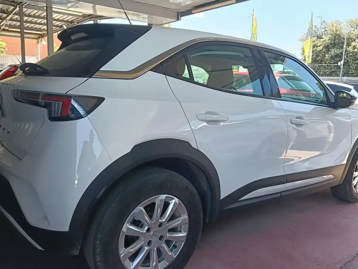 Usata Opel Mokka Elegance 131 CV (96 kW) 2023 Bianco SUV
