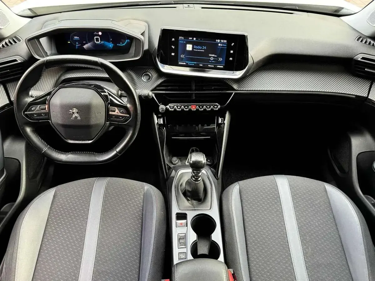 Usata Peugeot 2008 Allure 131 CV (96 kW) 2021 Bianco SUV