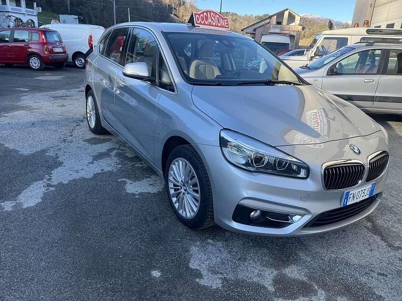 Usata BMW 218 Active Tourer Luxury Line 136 CV (100 kW) 2018 Argento Monovolume