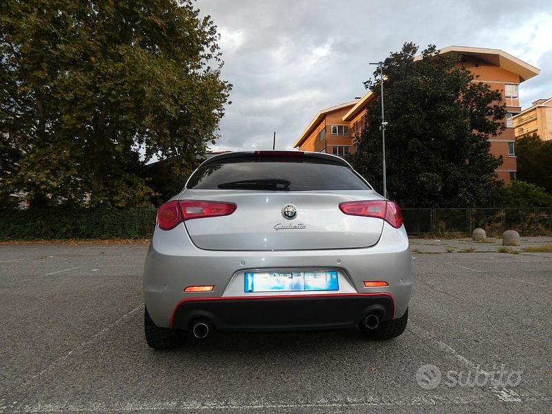 Usata Alfa Romeo Giulietta 170 CV (125 kW) 2013 Grigio Utilitaria
