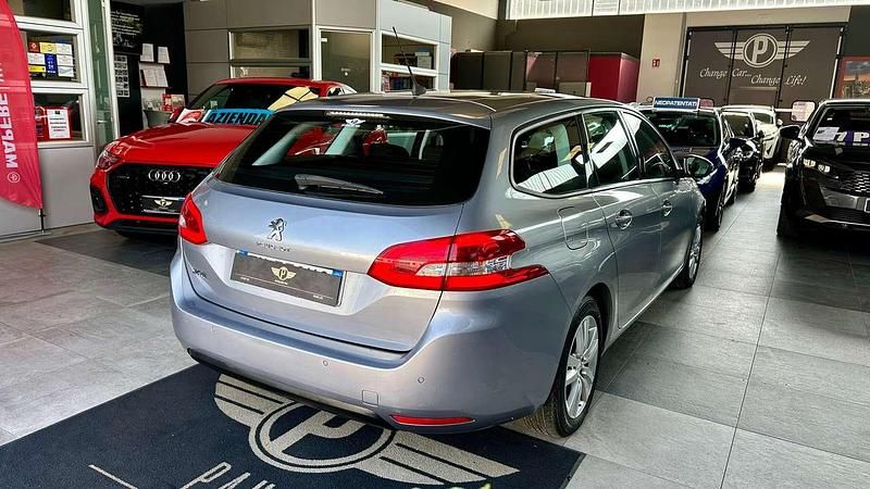 Usata Peugeot 308 SW Business-Line 131 CV (96 kW) 2019 Argento Station wagon