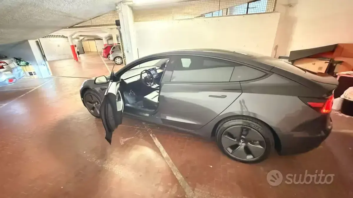 Usata Tesla Model 3 Long Range AWD 152 kW (208 CV) 2023 Grigio Berlina