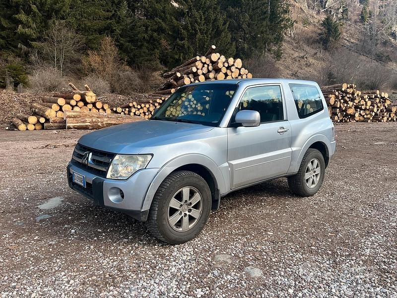 Usata Mitsubishi Pajero 2007 Grigio SUV
