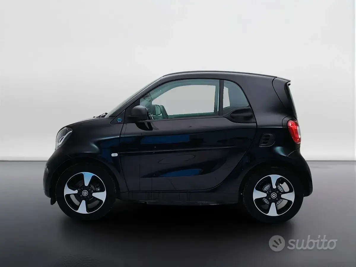 Usata Smart ForTwo Electric Drive Passion 41 kW (56 CV) 2022 Ecabodypanels Berlina