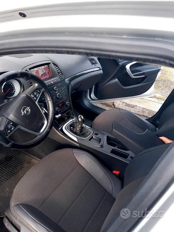 Occasion Opel Insignia 160 ch (117 kW) 2012 Gris Berline