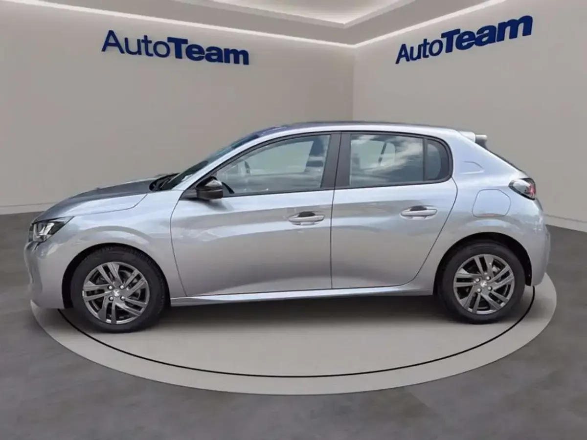 Usata Peugeot 208 Active 102 CV (75 kW) 2022 Grigio ardesia Utilitaria