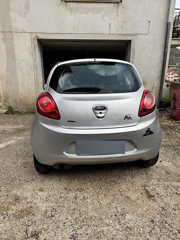 Usata Ford Ka 75 CV (55 kW) 2012 Grigio Utilitaria