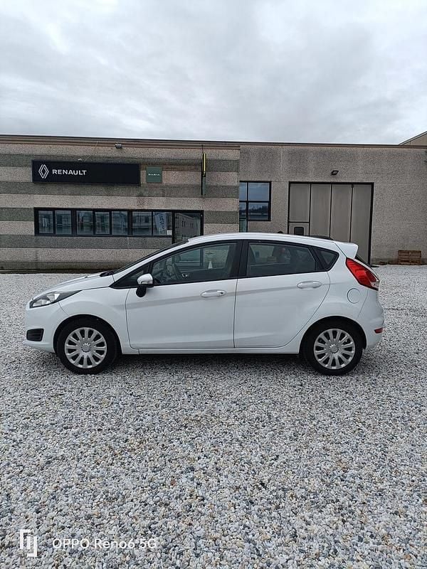 Usata Ford Fiesta Business Edition 75 CV (55 kW) 2016 Bianco Berlina