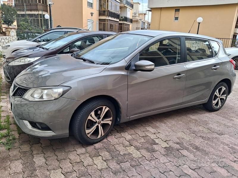 Usata Nissan Pulsar 110 CV (80 kW) 2015 Grigio Utilitaria