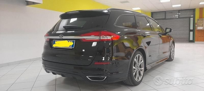 Usata Ford Mondeo 180 CV (132 kW) 2018 Nero Station wagon