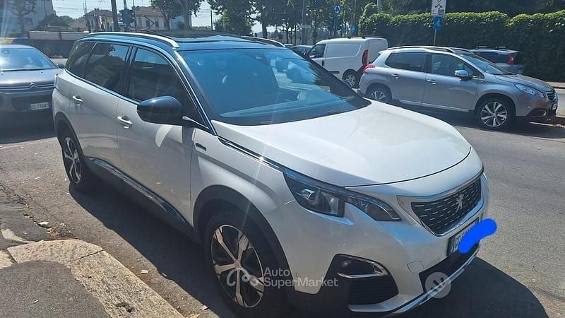 Usado Peugeot 5008 GT 131 HP (96 kW) 2021 Branco Monovolume