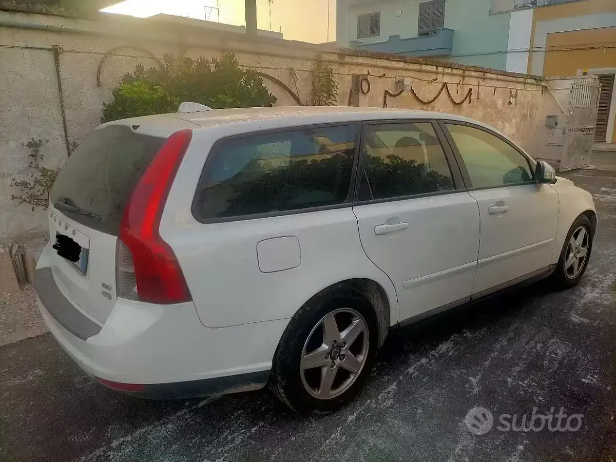 Usata Volvo V50 2009 Bianco Station wagon