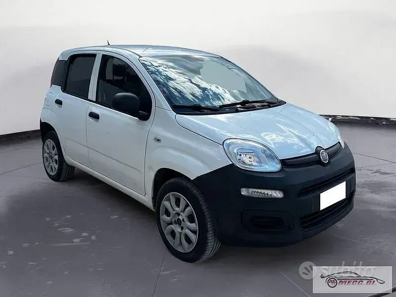 Usata Fiat Panda Lounge 85 CV (62 kW) 2012 Utilitaria