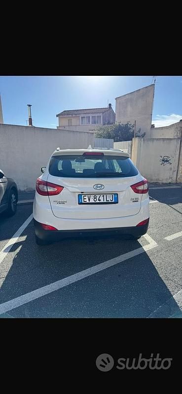 Usata Hyundai ix35 Xpossible 115 CV (84 kW) 2014 Bianco SUV