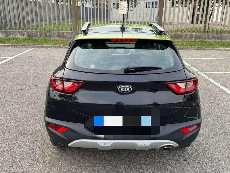 Usata Kia Stonic Style 101 CV (74 kW) 2019 Nero SUV