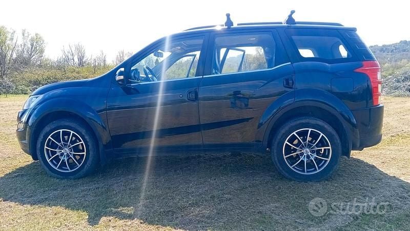 Usata Mahindra XUV500 140 CV (102 kW) 2019 Nero SUV