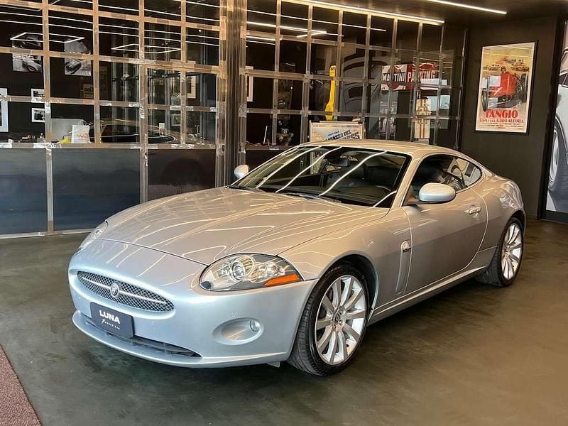 Usata Jaguar XK 298 CV (219 kW) 2007 Liquid silver Coupé