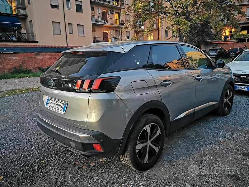 Usata Peugeot 3008 131 CV (96 kW) 2018 Blu Berlina