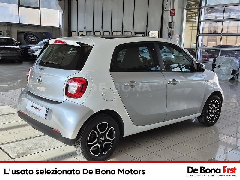 Usata Smart ForFour Passion 71 CV (52 kW) 2018 Argento Utilitaria