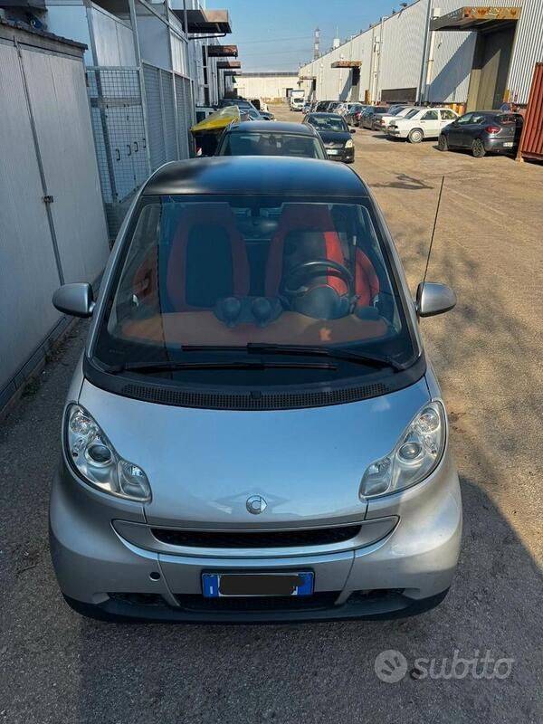 Grigio Usata 2009 Smart ForTwo Coupé Coupé | 5300 € (Buon prezzo) - Immagine 1/4