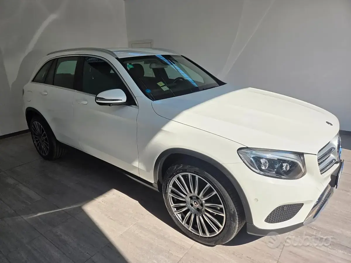 Usata Mercedes GLC250 Premium 204 CV (150 kW) 2019 Bianco SUV
