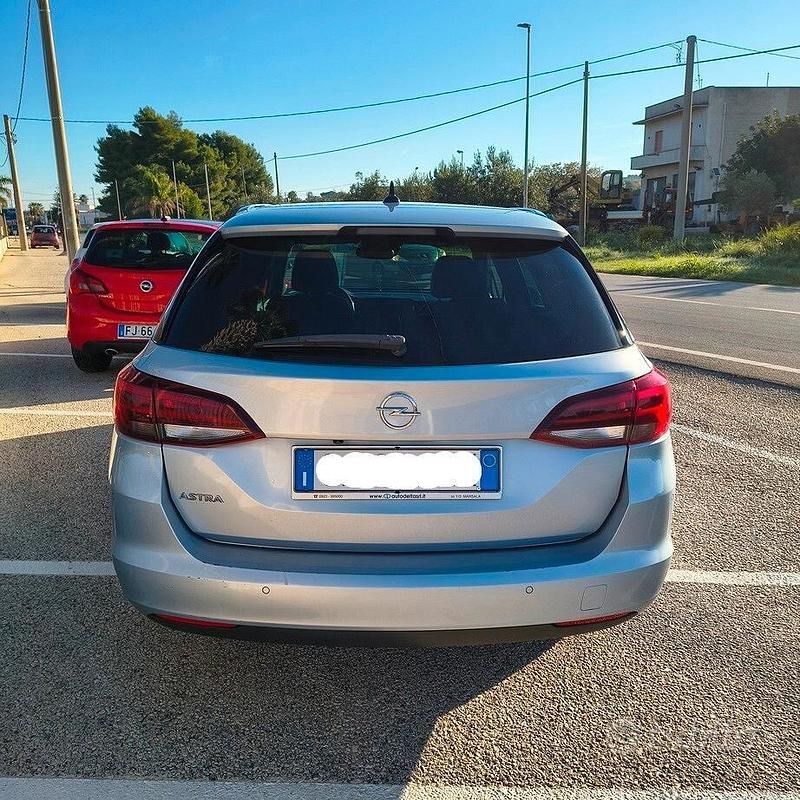 Usata Opel Astra Ultimate 122 CV (89 kW) 2020 Blu Station wagon
